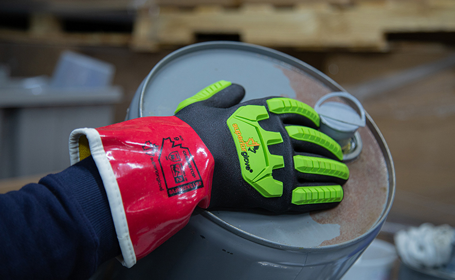 #S15KGVNVB Superior Glove® Chemstop™ Cut-Resistant Anti-Impact PVC Chemical Safety Gloves With Kevlar® Liner and Full Nitrile Coating